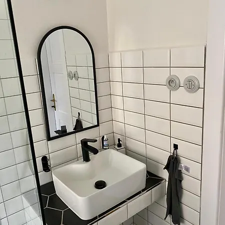 Tri - Guest house