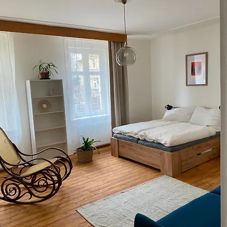 Tri - Guest house *